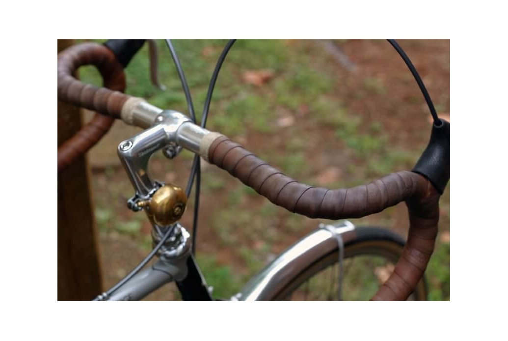 Cinta de piel Brooks para manillar de bicicleta en color marron oscuro