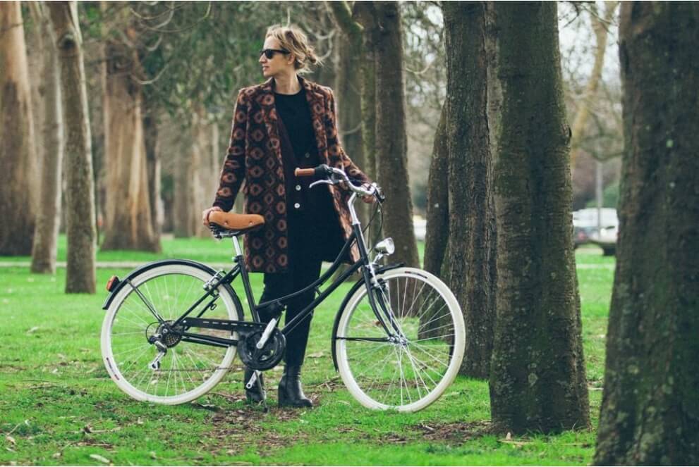 Comprar Bicicleta de Paseo Capri Barcelona Negro-Crema 6V Reacondicionado