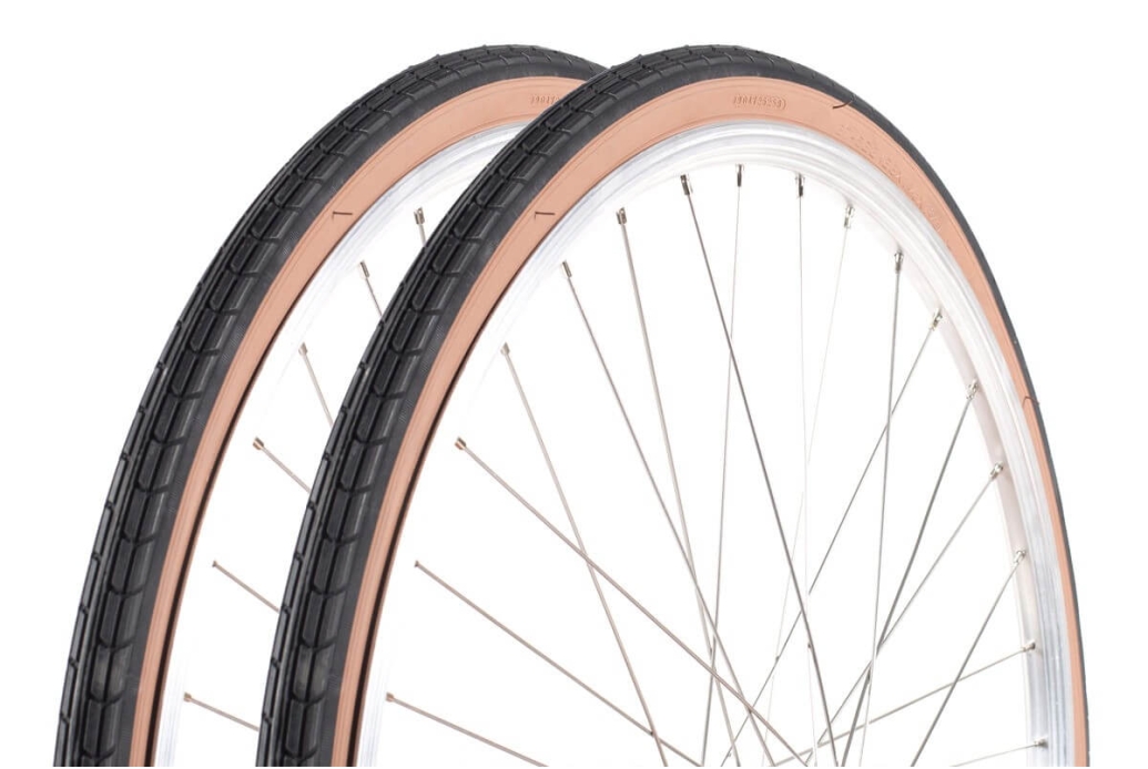 Comprar Oferta 2x1 Cubiertas CST Bicolor Negro flanco Marron 28" (37-622)