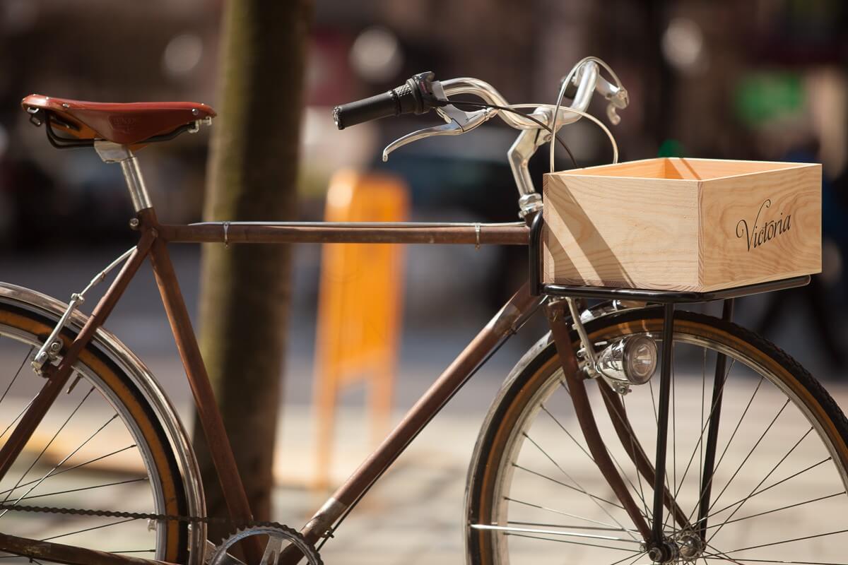 Boîte en bois Victoria avec poignée pour paniers de bicyclette