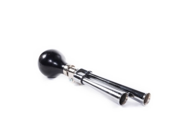 Double metal horn for bicycles