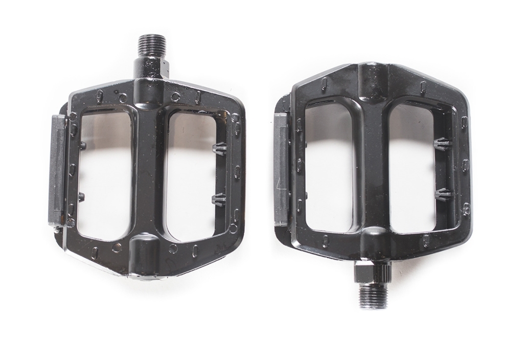 platform pedals with straps