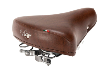 Classic sprung saddle...