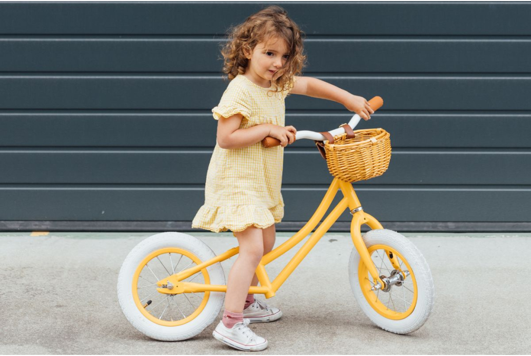 Bicicleta sin pedales Capri Kiddo mostaza Cesta no incluida