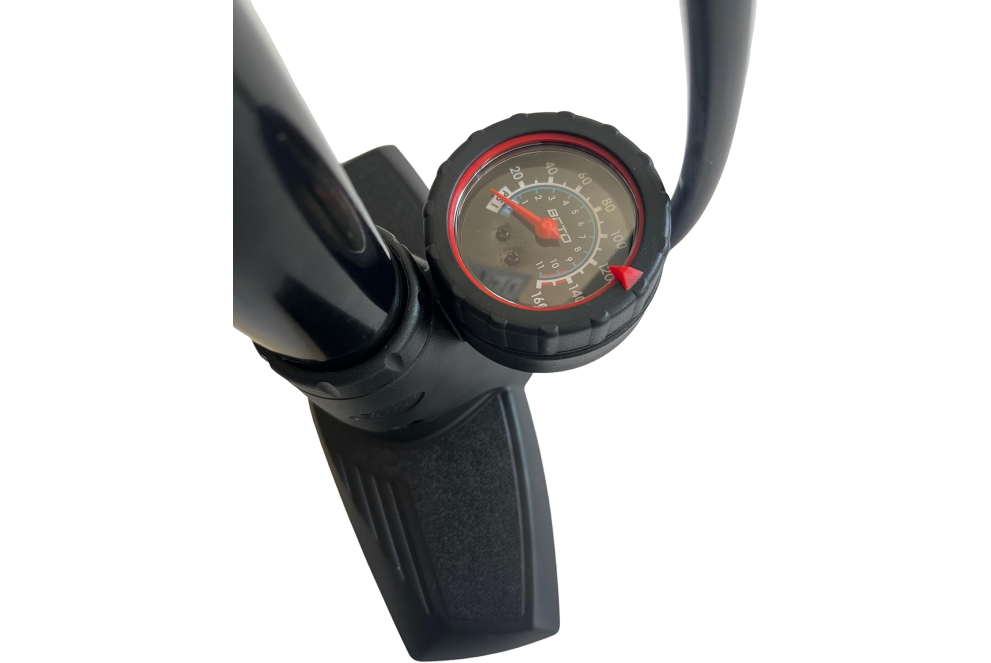 Comprar Bomba de hinchado de pie metálica Beto Negra