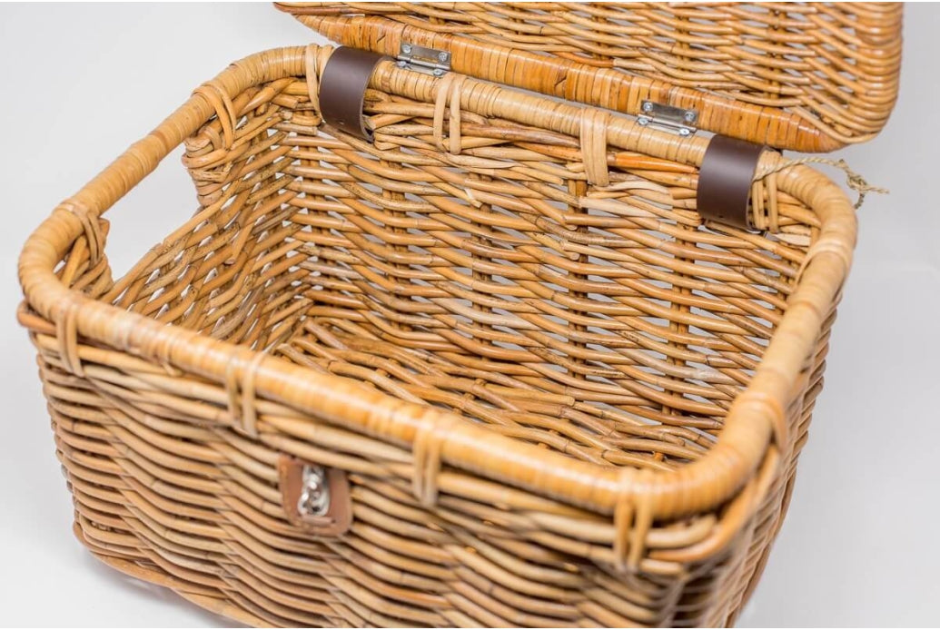 Comprar Cesta Victoria de mimbre cuadrada con tapa