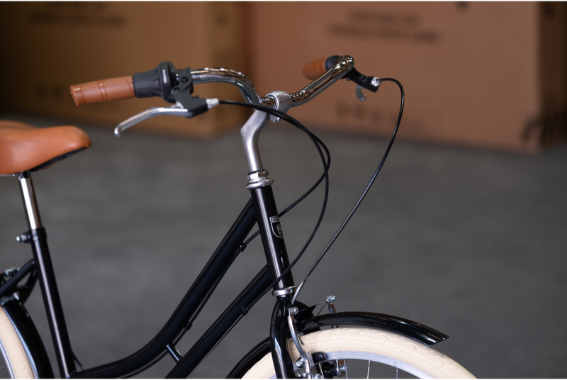 Bicicleta de paseo vintage Capri Barcelona Negro-Crema 6V